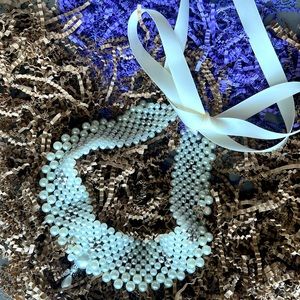 Collar necklace! Lightweight and pleasant to touch. High quality. Fashionable!